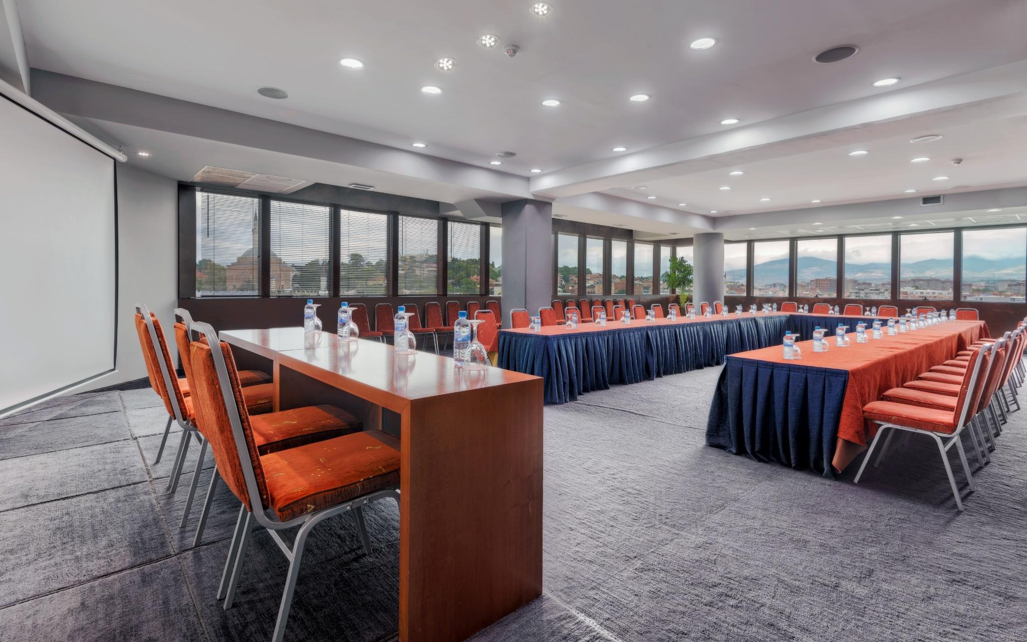 Hotel Arka Skopje Exteriér fotografie Meeting room