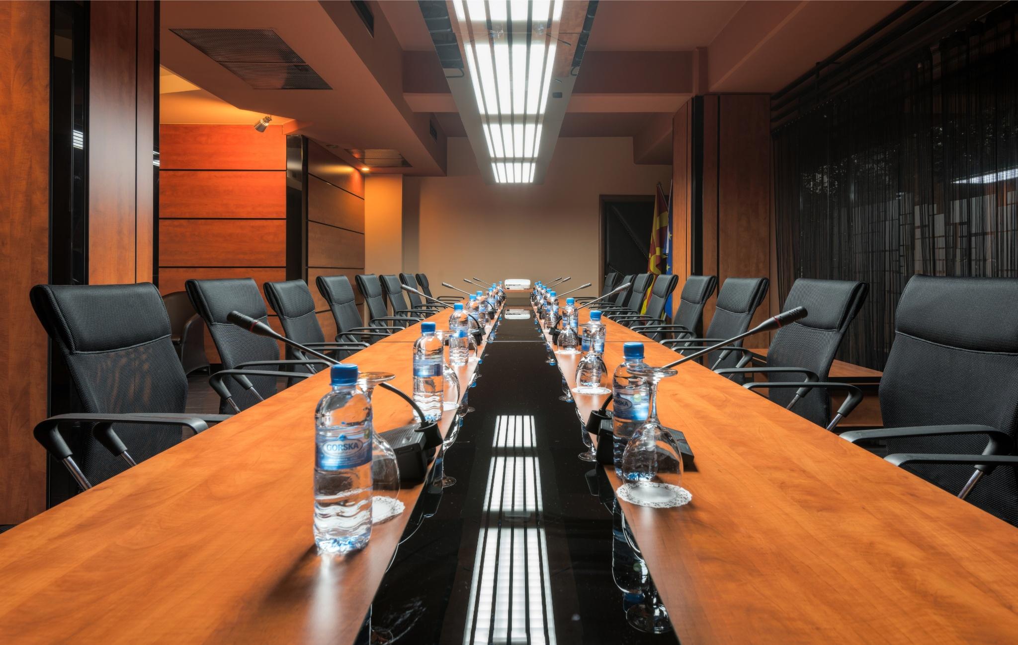 Hotel Arka Skopje Exteriér fotografie The meeting room of the European Economic and Social Committee