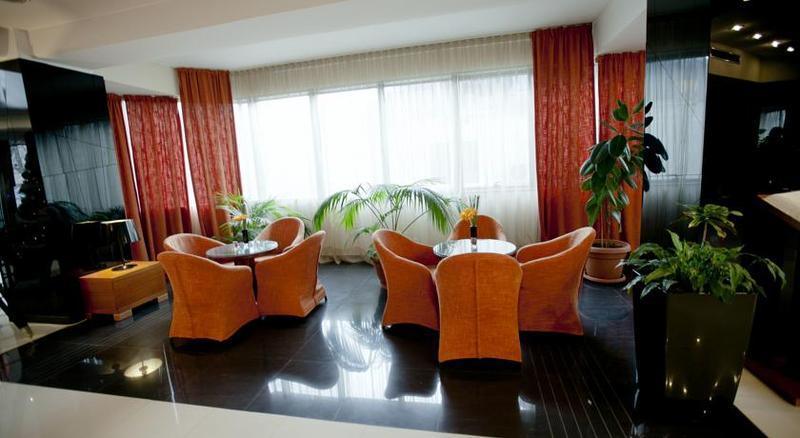 Hotel Arka Skopje Exteriér fotografie The lobby of the hotel